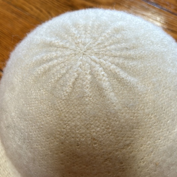 Arlin brand from Arlington Co. cream color hat. One size - Picture 3 of 7